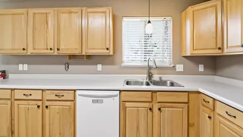 Kitchen - 760 Jasper Dr, Fruita, CO 81521 photo 3 of 4