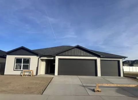 416 Pear Ln, Grand Junction, CO 81504