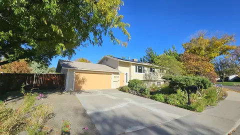 2040 Barberry Ave, Grand Junction, CO 81506