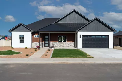 351 Mee Canyon Cir, Fruita, CO 81521