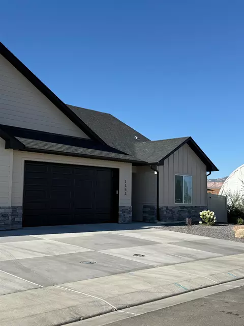 2355 Green Apple Dr, Grand Junction, CO 81505