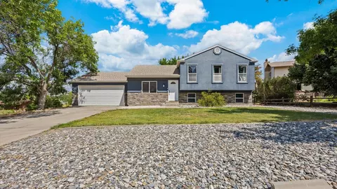 386 Ridge Circle Dr, Grand Junction, CO 81507