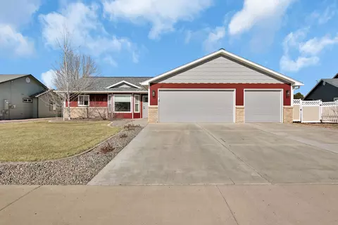 411 W Applewood Dr, Fruita, CO 81521