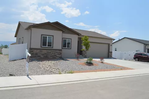 2135 Moon River Rd, Grand Junction, CO 81505