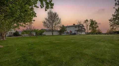 Exterior - 1456 17 Rd, Fruita, CO 81521 photo 6 of 10
