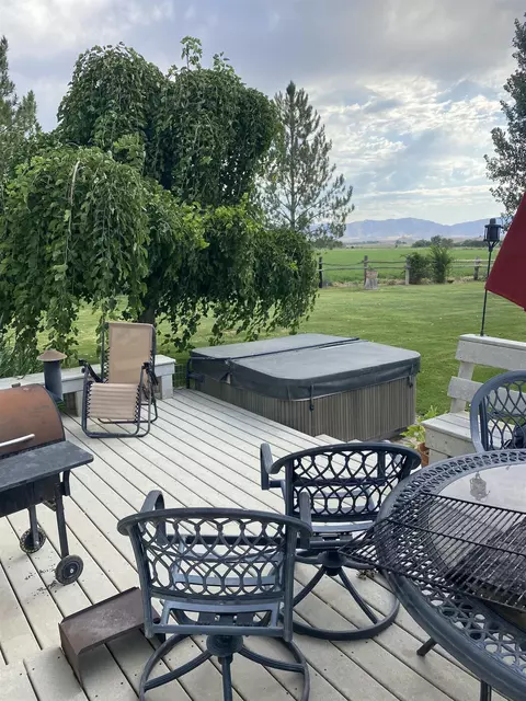 Exterior - 1456 17 Rd, Fruita, CO 81521 photo 7 of 10