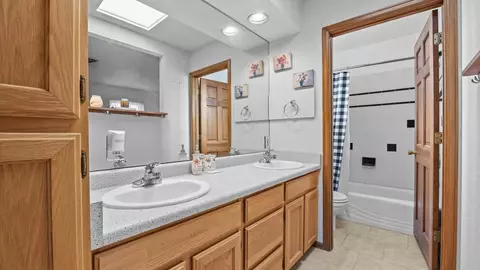 Bath - 1456 17 Rd, Fruita, CO 81521 photo 1 of 4