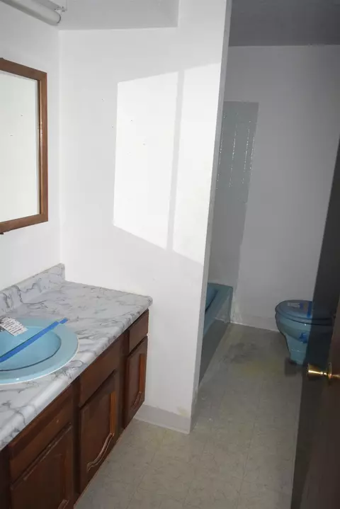 Bath - 4399 44 Rd, De Beque, CO 81630 photo 3 of 3