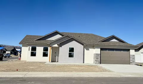 1753 Rusty Rivet Rd, Fruita, CO 81521