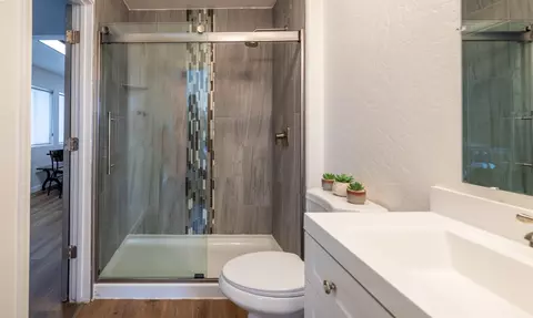 Bath - 137 N Willow St, Fruita, CO 81521 photo 1 of 2