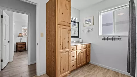 Bath - 318 E Aspen Ave, Fruita, CO 81521 photo 1 of 2