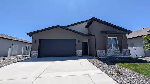 1660 Rusty Rivet Rd, Fruita, CO 81521