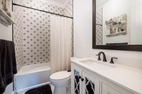 Bath - 1866 J Rd #C, Fruita, CO 81521 photo 4 of 4