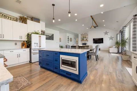 Kitchen - 1866 J Rd #C, Fruita, CO 81521 photo 3 of 3