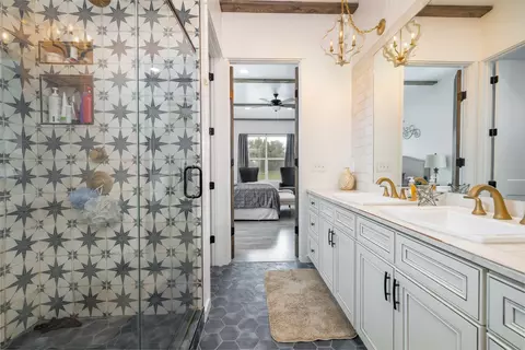 Bath - 1866 J Rd #C, Fruita, CO 81521 photo 2 of 4