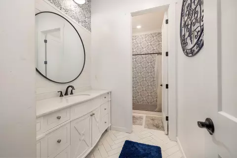 Bath - 1866 J Rd #C, Fruita, CO 81521 photo 3 of 4