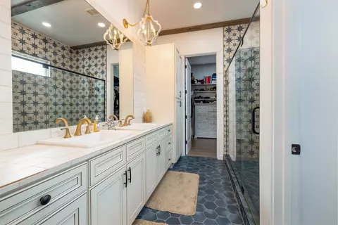 Bath - 1866 J Rd #C, Fruita, CO 81521 photo 1 of 4