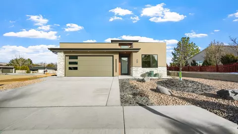690 Edgecliff Ct, Grand Junction, CO 81506