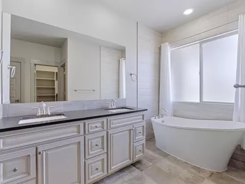 Bath - 1223 Eagle Way, Fruita, CO 81521 photo 4 of 7