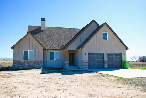 1660 8 Rd, Mack, CO 81525
