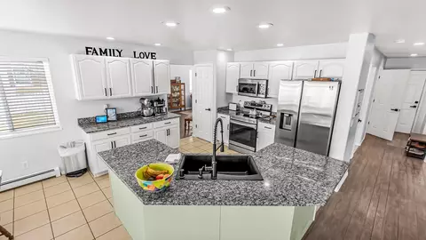 Kitchen - 203 Elderberry Dr, Fruita, CO 81521 photo 4 of 5
