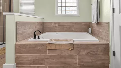 Bath - 203 Elderberry Dr, Fruita, CO 81521 photo 3 of 5