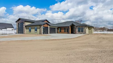 1934 Sean Ct, Fruita, CO 81521