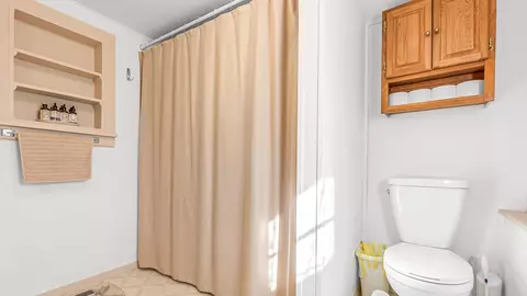 Bath - 515 Lake St, Rangely, CO 81648 photo 2 of 2