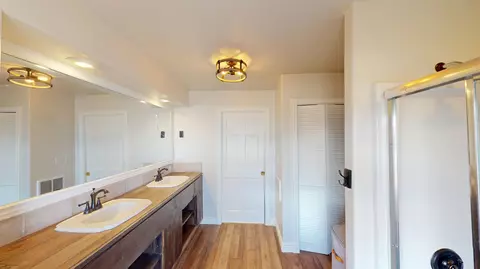 Bath - 1166 17 12 Rd, Fruita, CO 81521 photo 2 of 4