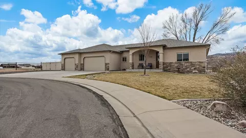 Exterior - 686 Beech Ave, Fruita, CO 81521 photo 2 of 5