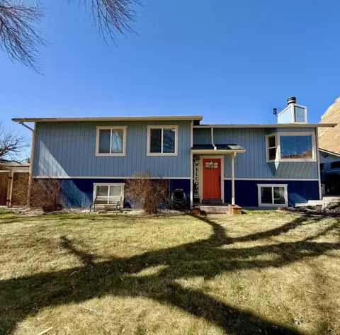 102 Davis Cir, Palisade, CO 81526