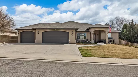 3512 Woodgate Dr, Grand Junction, CO 81506
