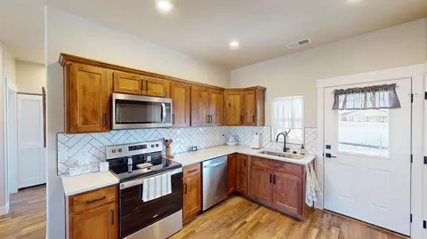 Kitchen - 834 Adams Dr, Fruita, CO 81521 photo 4 of 5