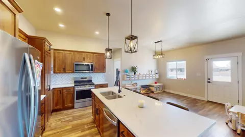 Kitchen - 834 Adams Dr, Fruita, CO 81521 photo 3 of 5
