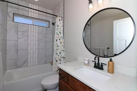 Bath - 834 Adams Dr, Fruita, CO 81521 photo 3 of 5