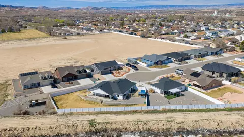 View/Area - 834 Adams Dr, Fruita, CO 81521 photo 6 of 7