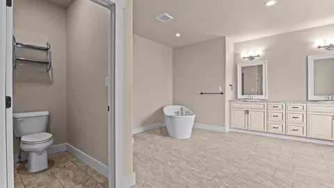 Bath - 944 Adobe View Way, Fruita, CO 81521 photo 3 of 5