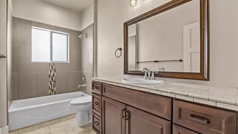 Bath - 944 Adobe View Way, Fruita, CO 81521 photo 4 of 5