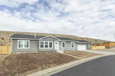 2432 Pioneer Way, Rifle, CO 81650