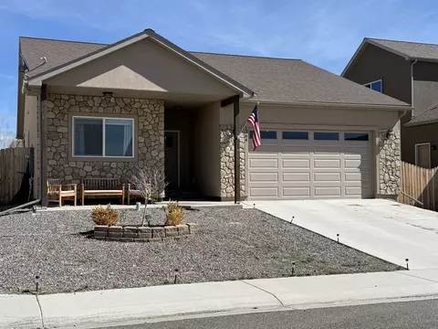 1364 Weminuche Ave, Montrose, CO 81401