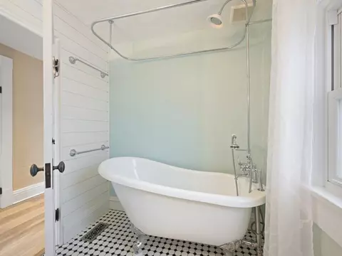 Bath - 152 S Apple St, Fruita, CO 81521 photo 5 of 5