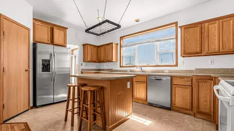 Kitchen - 903 Taos Dr, Rangely, CO 81648 photo 3 of 4