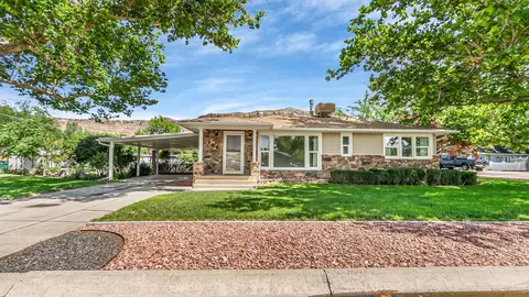 556 W 6th St, Palisade, CO 81526