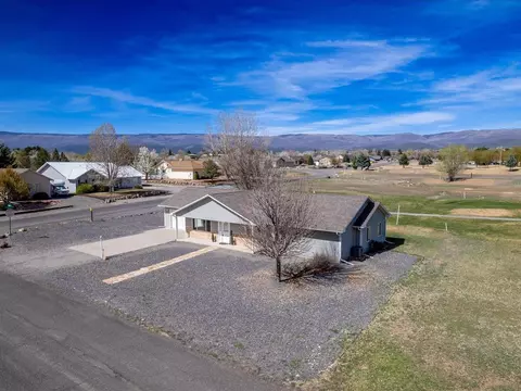 404 SE Birdie Cir, Cedaredge, CO 81413