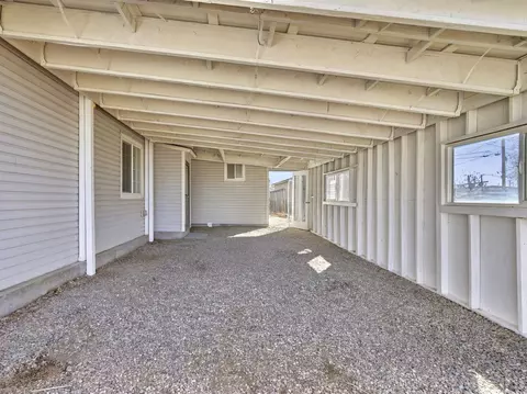 Exterior - 252 S Peach St, Fruita, CO 81521 photo 4 of 7