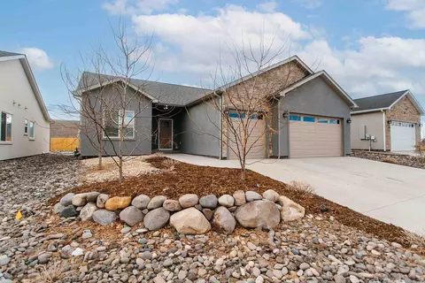 1427 Blue Creek Ave, Montrose, CO 81401