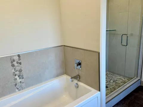 Bath - 469 Red River Loop, Clifton, CO 81520 photo 2 of 3
