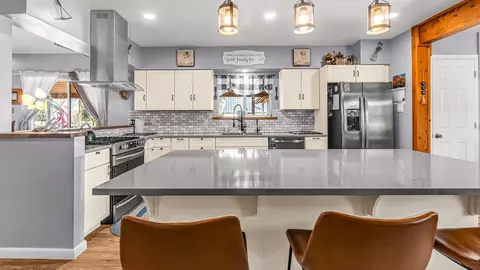 134 4th St, Meeker, CO 81641