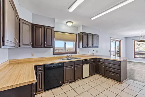 Kitchen - 805 Pinyon Ct, Rangely, CO 81648 photo 4 of 5