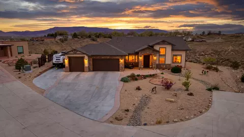 2433 Hidden Valley Dr, Grand Junction, CO 81507